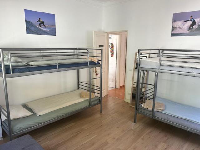 Bed and Breakfast GetWet Surfcamp Costa da Caparica Exterior foto